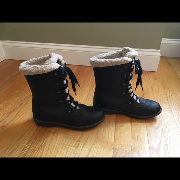 Khombu black lace up pebble leather boots size 8.5. - Picture 2 of 6